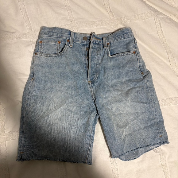 Aritzia Denim Forum “The Yoko Long Short” – Size 26 - Picture 1 of 4